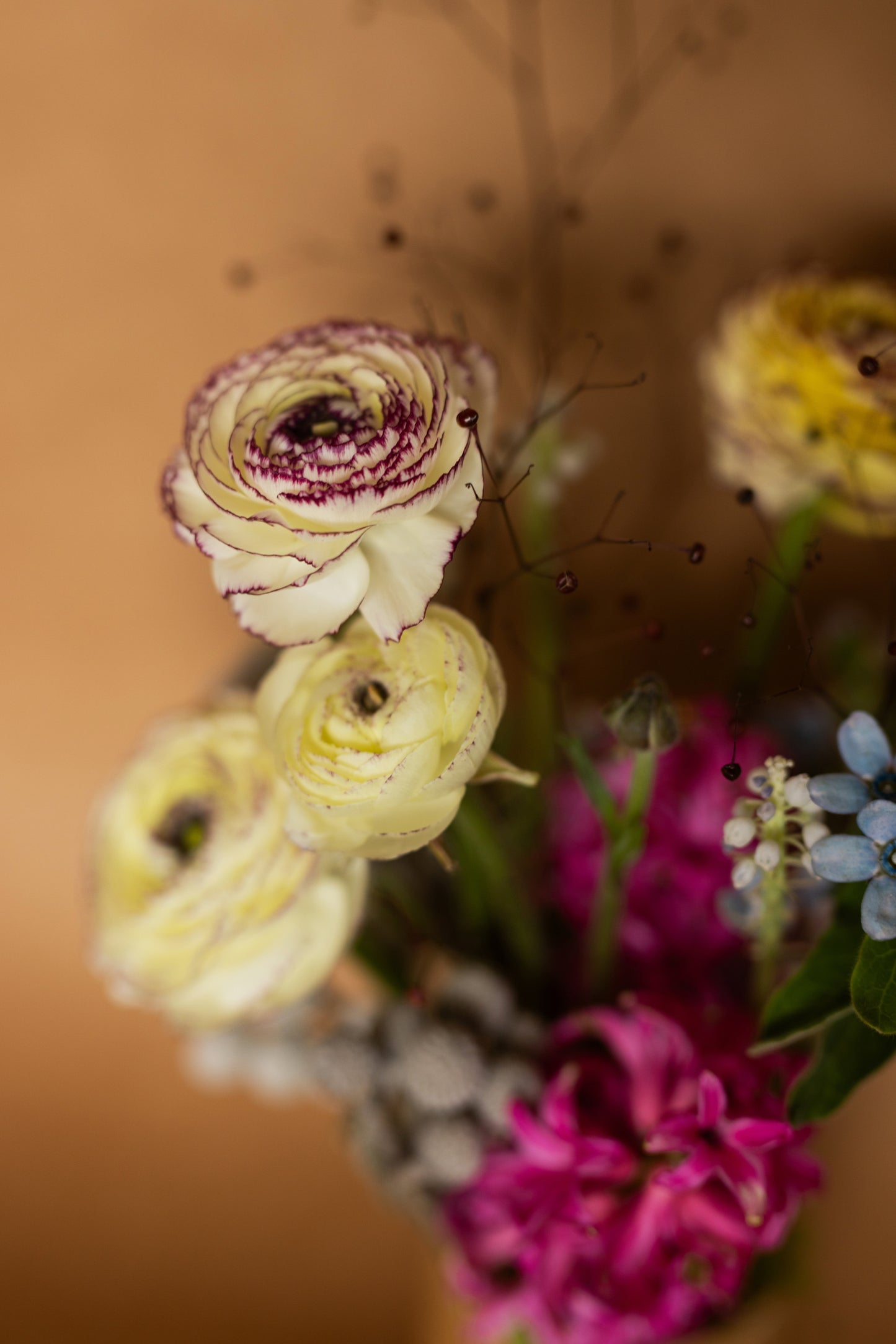 Anyák napi pasztell virágos csomag illatgyertyával